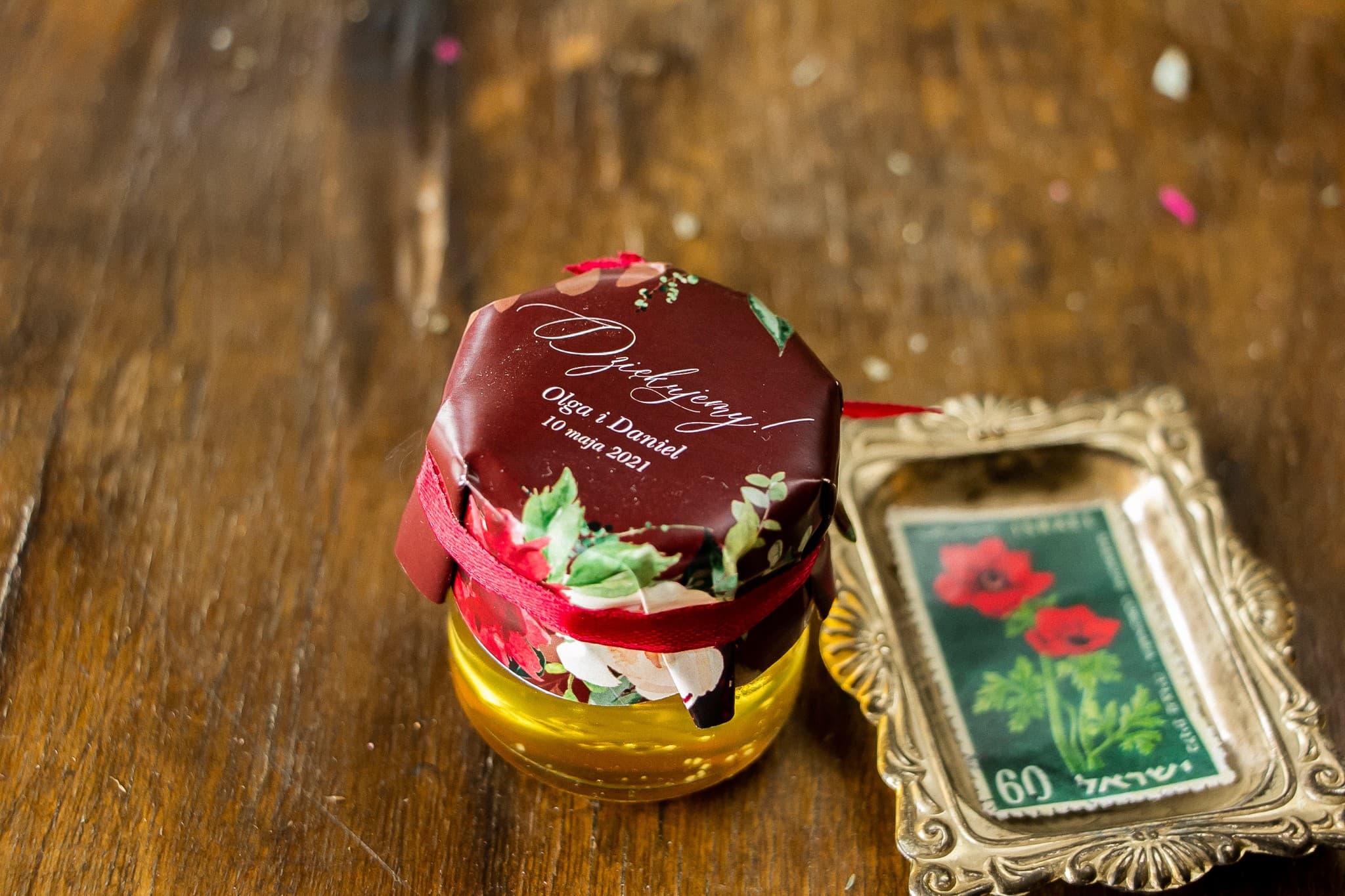 Topaz No. 3 Wedding Honey – Sweet Wedding Favours with Burgundy Rose