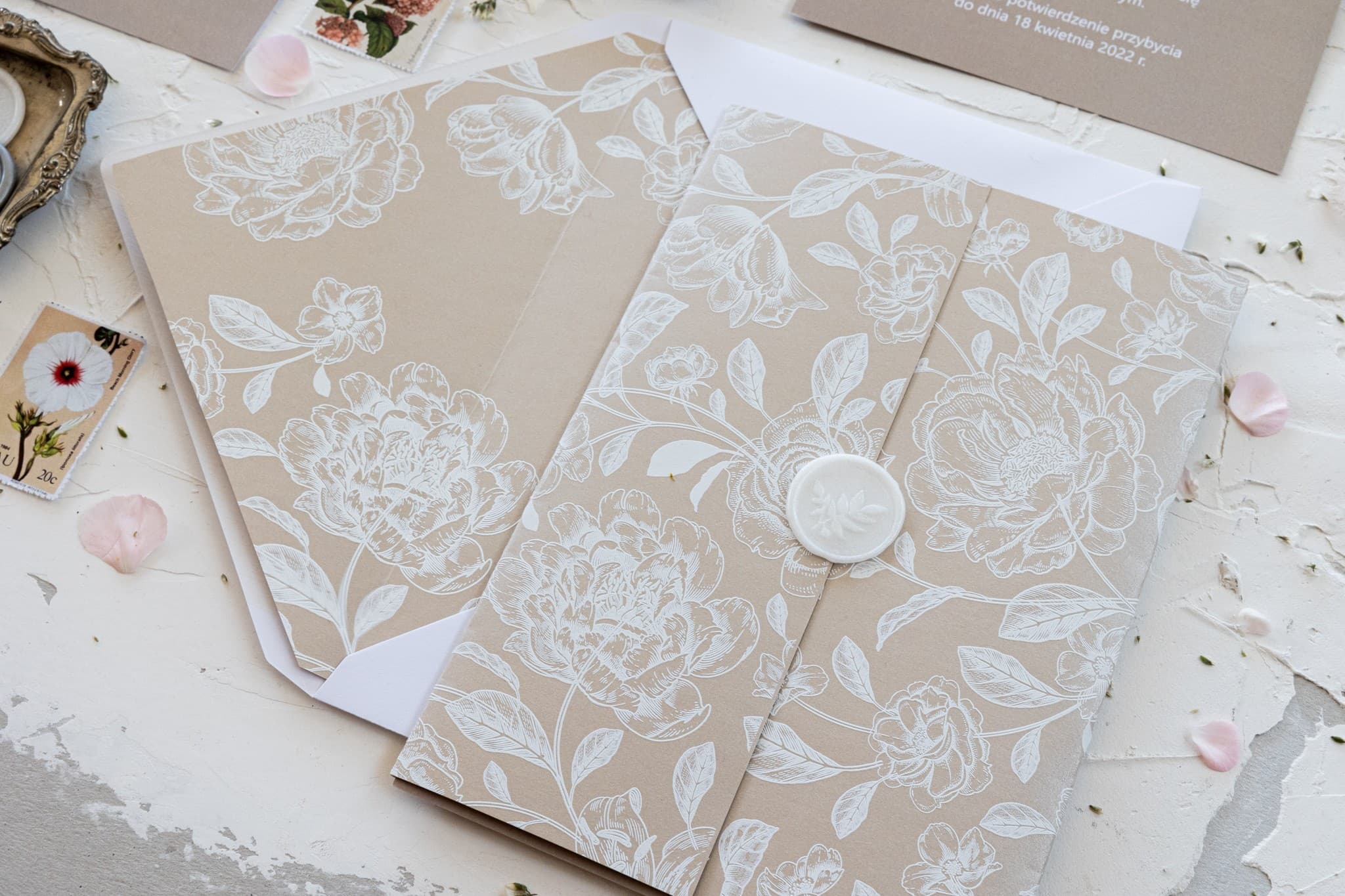 Nefryt No. 4 Wedding Invitation Sample with Peonies and Gilding in Pearl Wrap