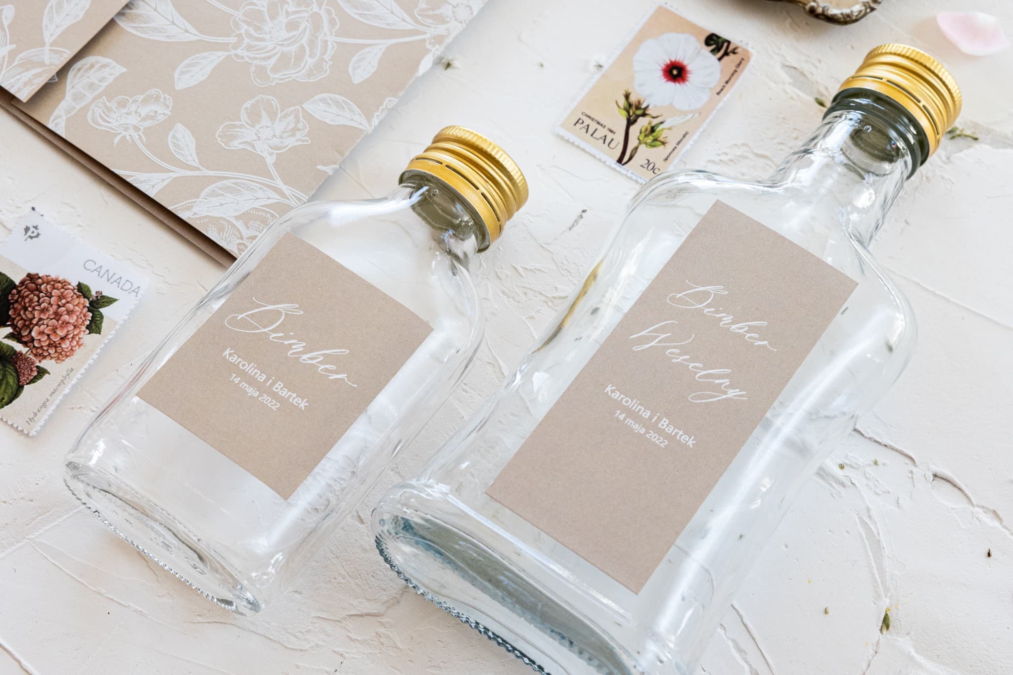 Wedding Liqueur Bottles with Gold Label | Personalized Wedding Favours | Nefryt No. 4