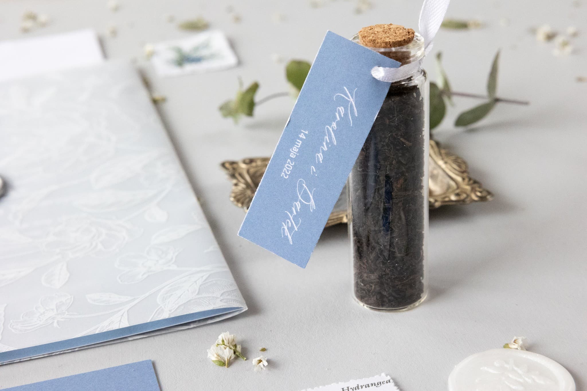 Tea in a Bottle Wedding Favours | Personalized Gifts with Blue Label | Nefryt No. 2