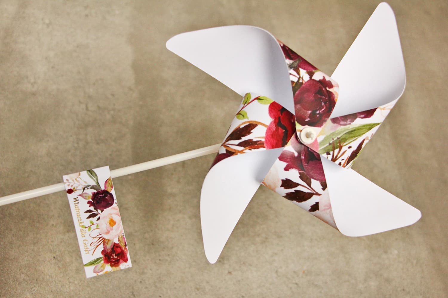 Windräder als Gastgeschenk Blumen Burgund | Personalisierte Hochzeitsgeschenke | Sorento Nr. 7