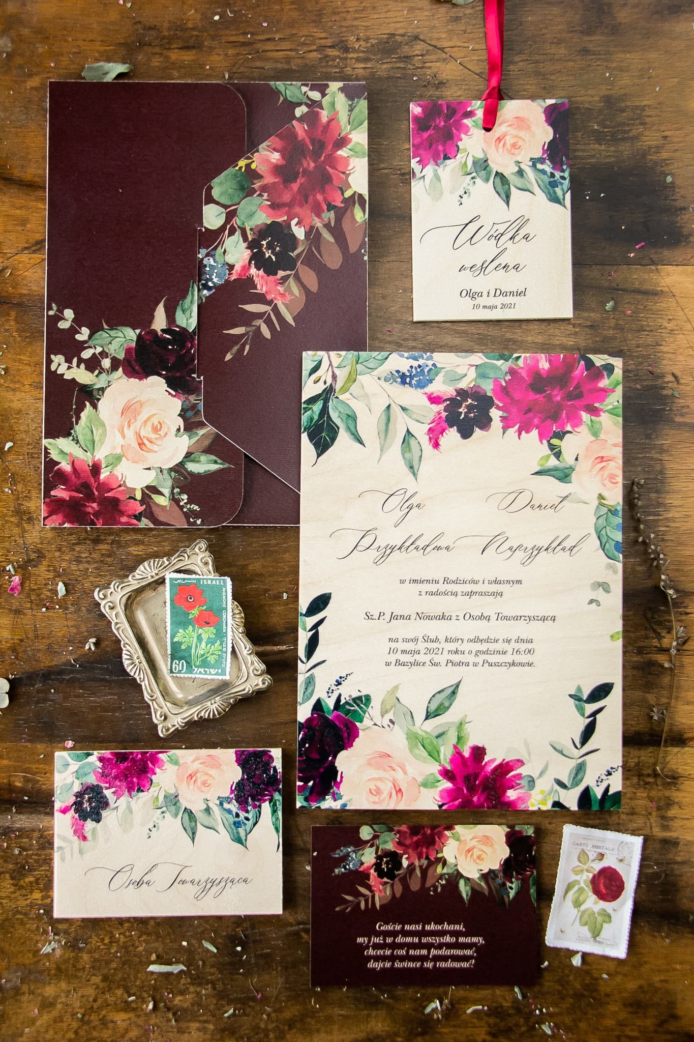Rustic Wooden Wedding Invitations with Burgundy Roses – Topaz No. 3