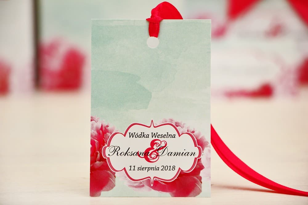 Zawieszka na butelkę, wódka weselna, ślub - Felicja nr 15 - Amarantowe kwiaty - kwiatowe dodatki ślubne