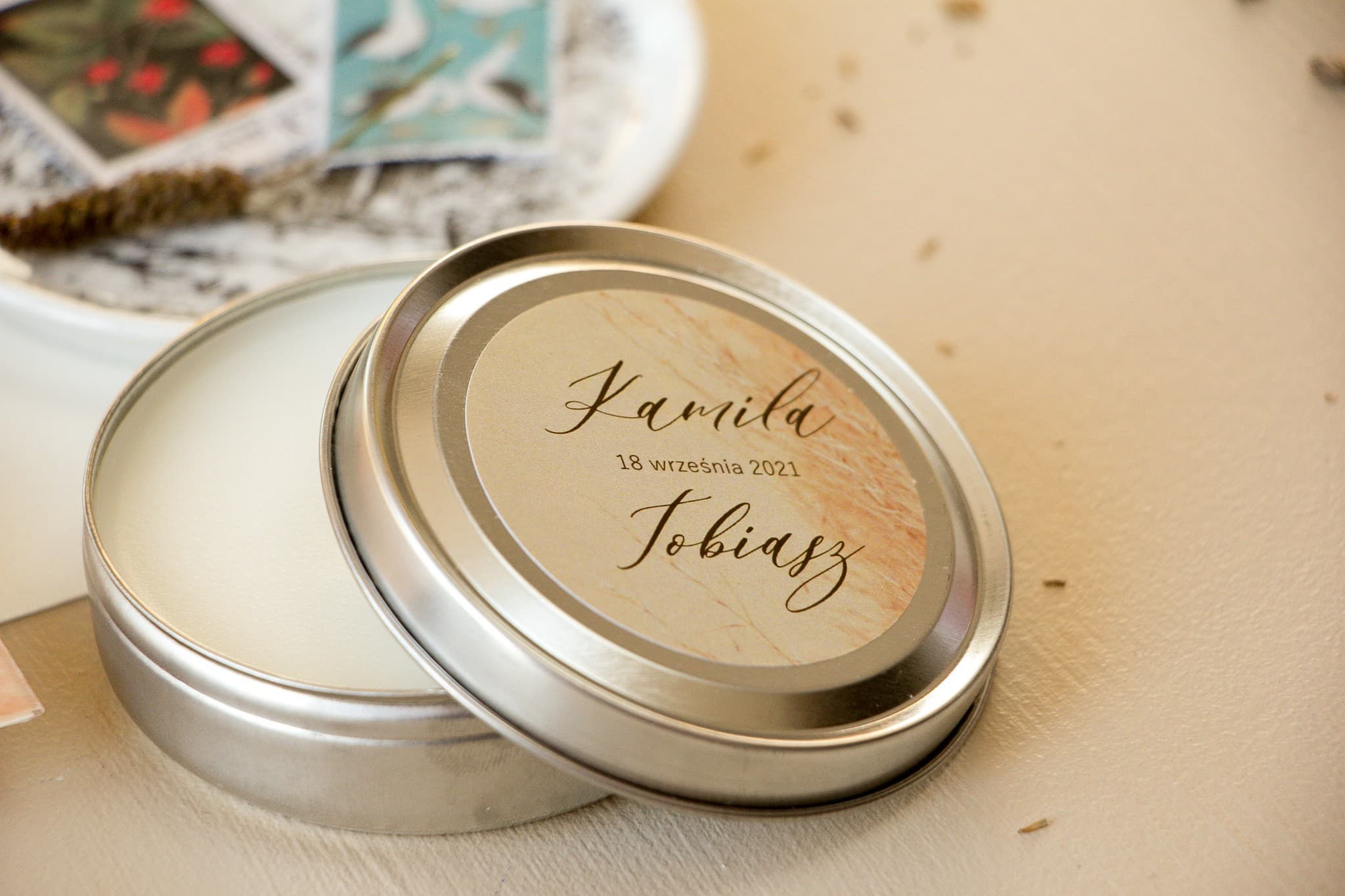 Świeczka Zapachowa Opal nr 1 – Trawa Pampasowa i Podziękowanie dla Gości