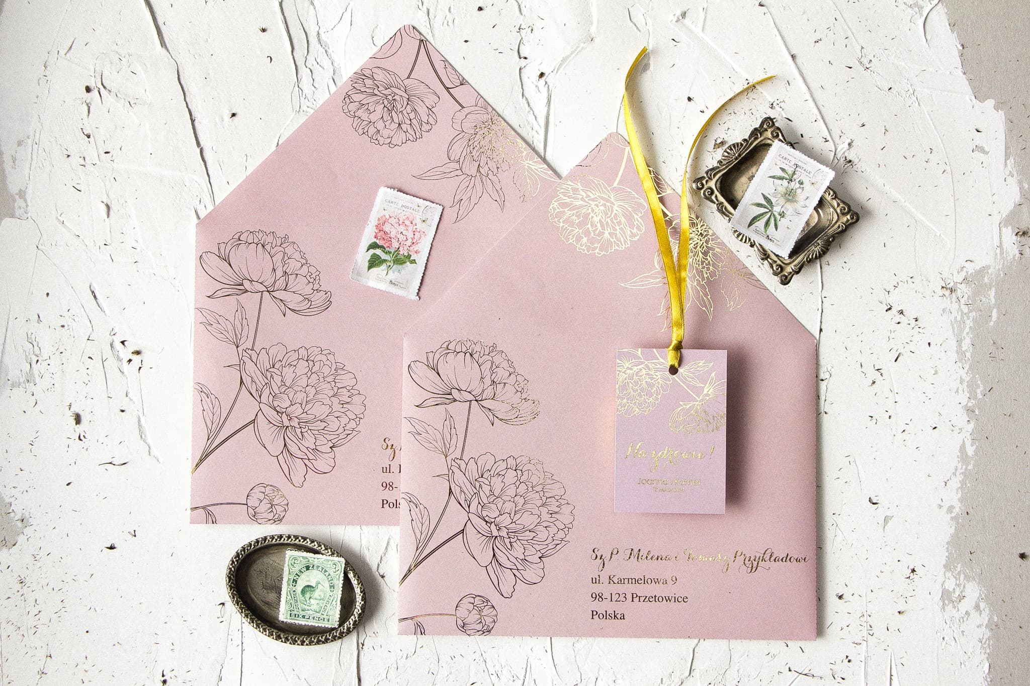 Minimalistische Hochzeitseinladungen Pattern Nr. 4 – Pfingstrosen und Goldumschlag - 2