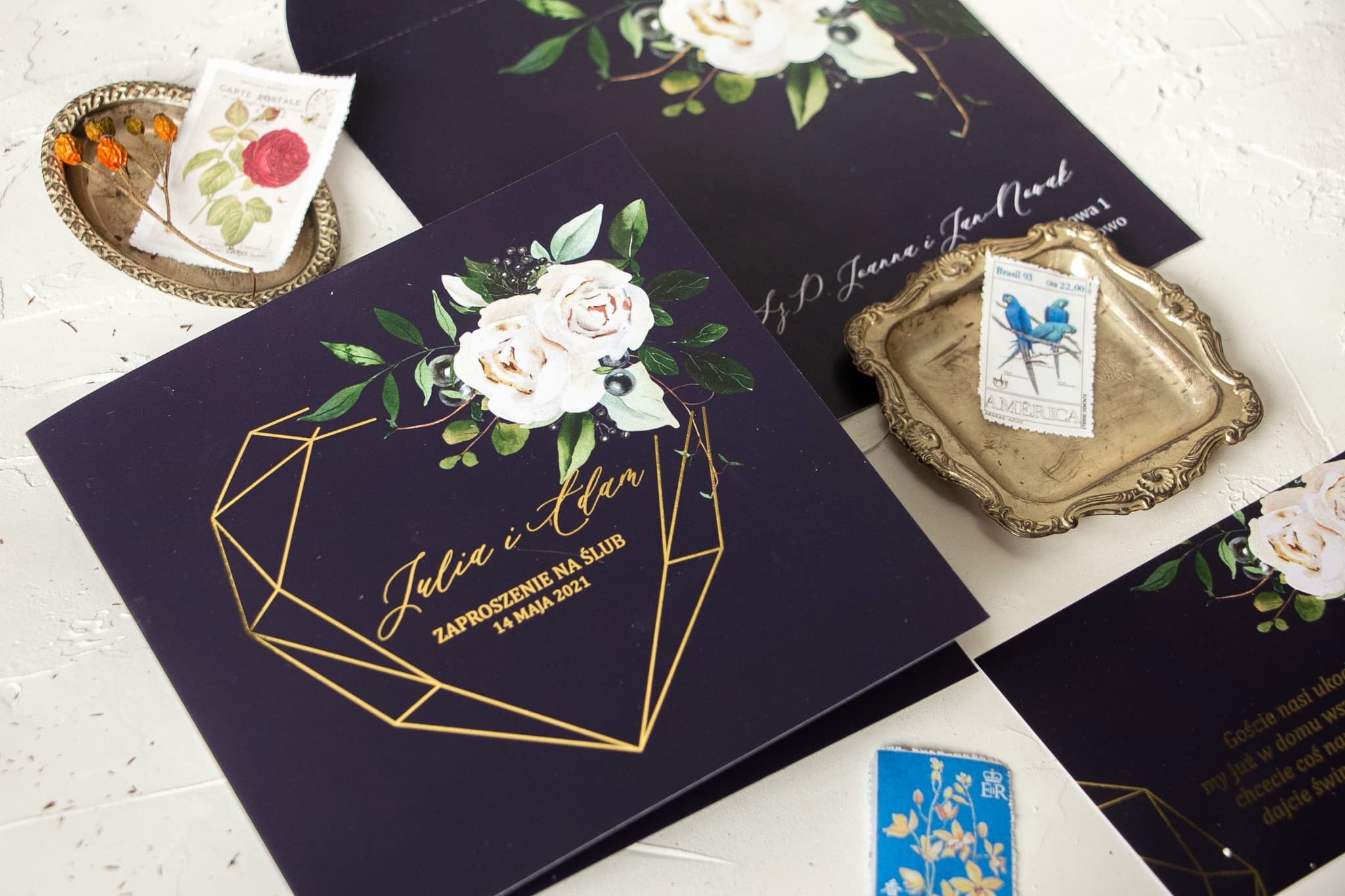 Zaproszenie Szafirowe nr 7 – Granat, Złoto i Białe Kwiaty - 2