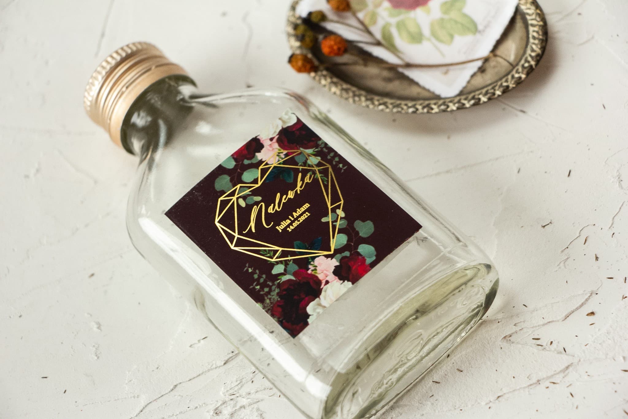 Gastgeschenke Likörflaschen mit roter Rose und Goldprägung Szafirowe Nr. 9 - 2