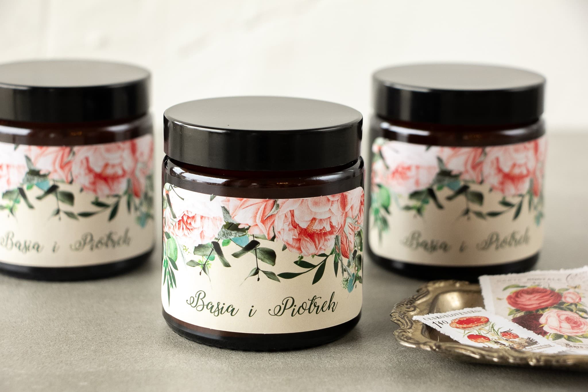 Świeczka Sojowa Korani nr 6 – Z Piwoniami i Podziękowanie dla Gości