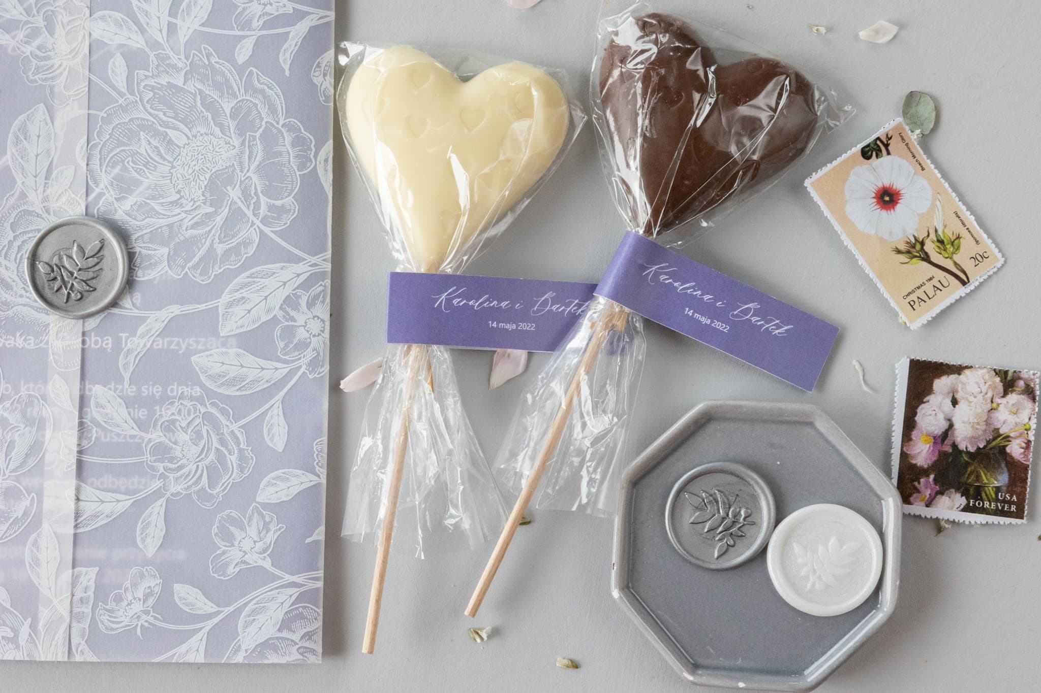 Hochzeitseinladung Lavendel mit Transparentpapier und weißen Pfingstrosen – Nefryt Nr. 3 - 5