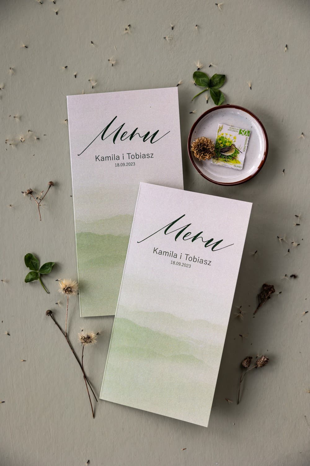 Menu Weselne na Perłowym Papierze Ecru z Zielonym Motywem | Elegancka Karta Menu na Stół | Opal nr 11