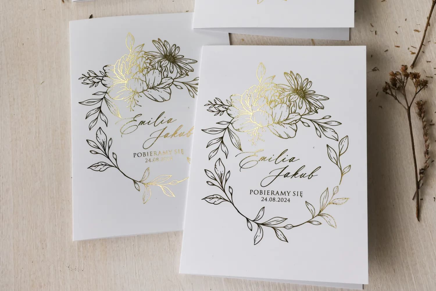 Minimalistische Hochzeitseinladungen mit künstlerischer Blatt-Vergoldung Ruskus Nr. 2 - 3