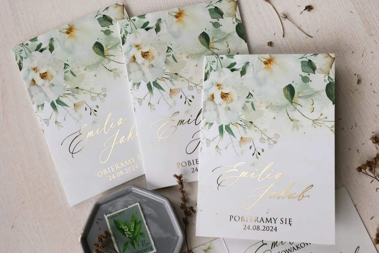Botanische Hochzeitseinladungen mit Aquarell-Ruskus und Goldprägung – Ruskus Nr. 6 - 3