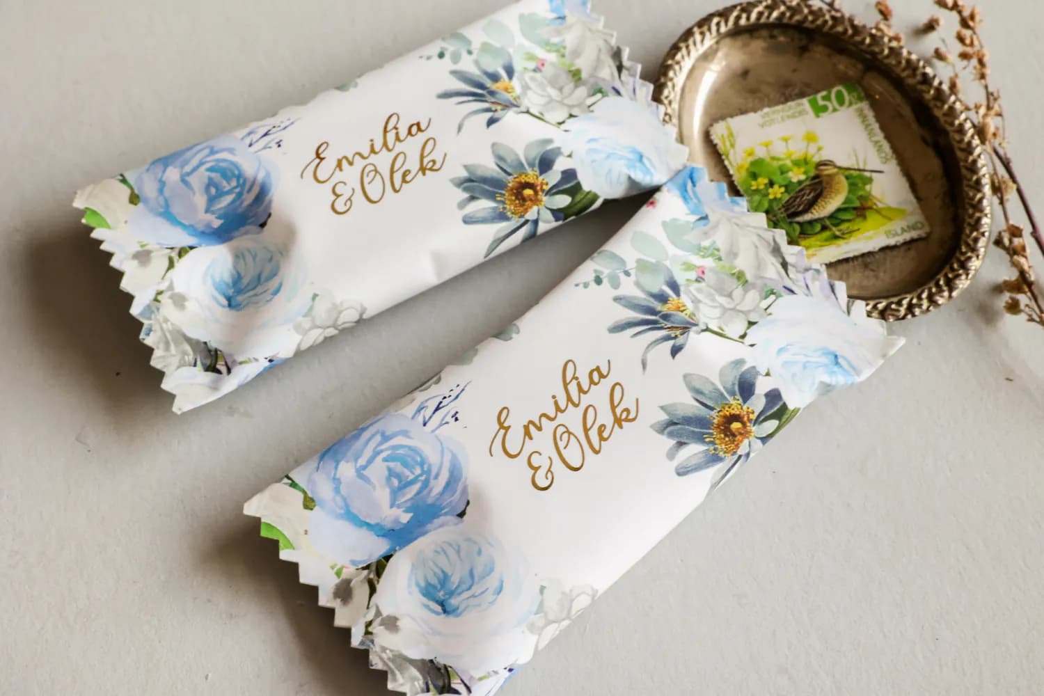 Gastgeschenke Schokolade mit Goldprägung und aquarellblauen Blumen Rubin Nr. 12 - 2