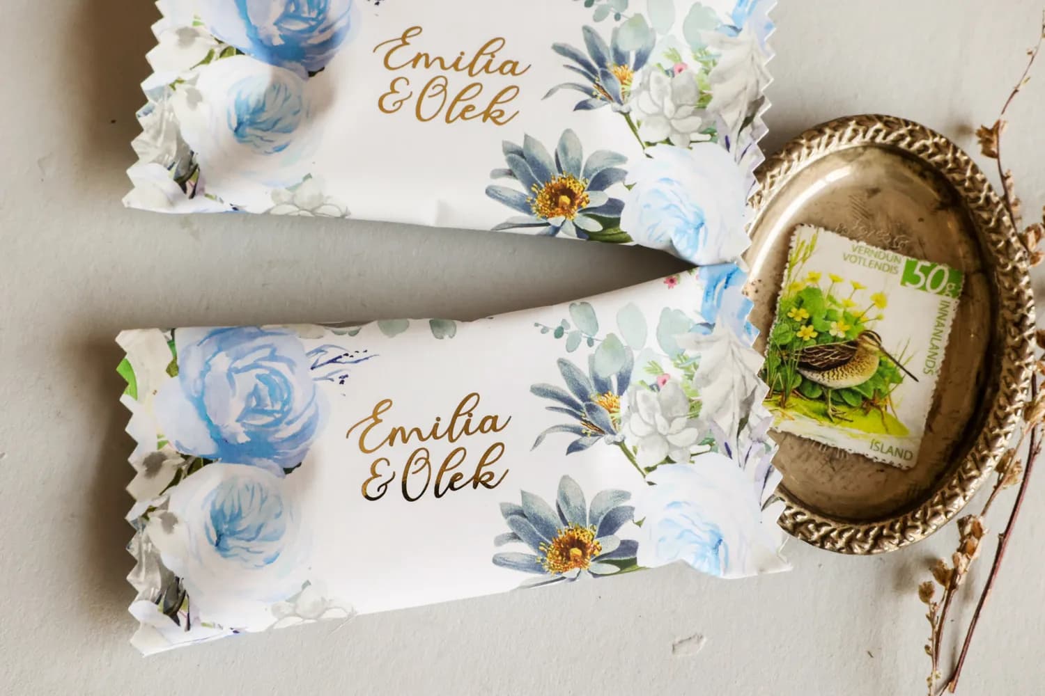 Gastgeschenke Schokolade mit Goldprägung und aquarellblauen Blumen Rubin Nr. 12 - 3