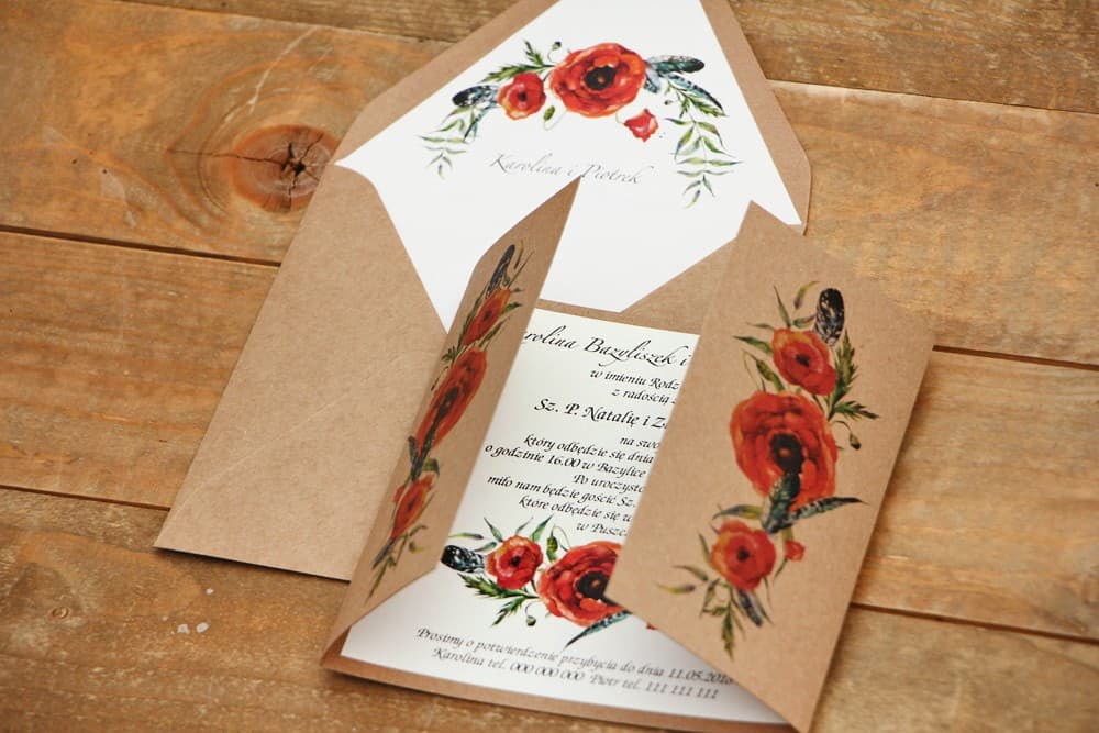 Rustykalne zaproszenia ślubne z makami i piórami – Owoce Leśne nr 6 - 3