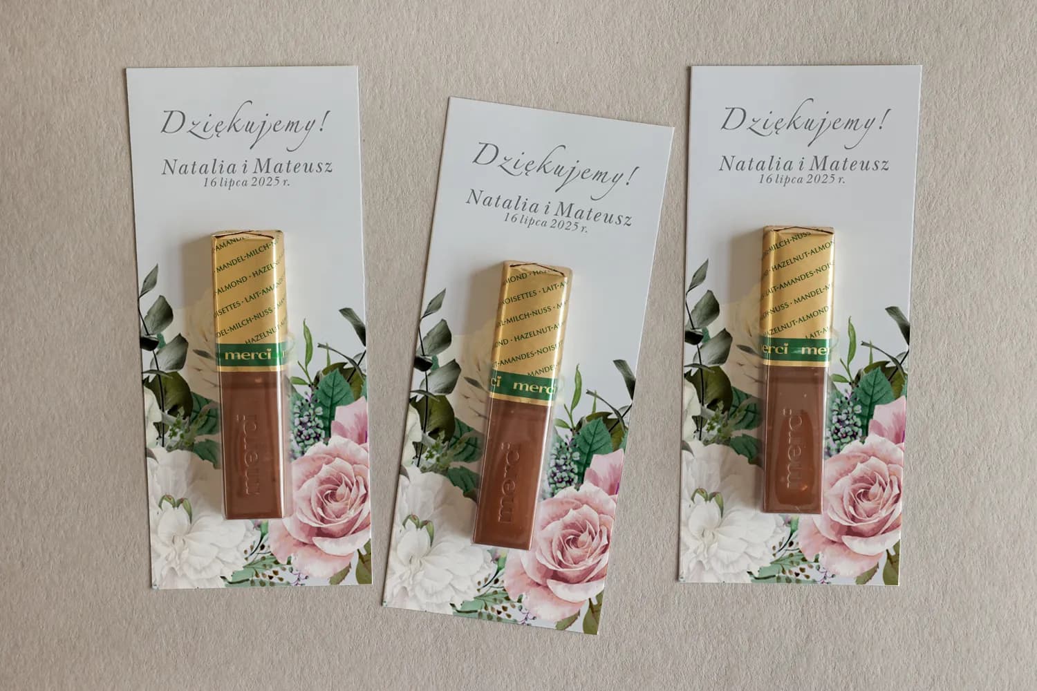 Podziękowania dla Gości z Czekoladką Merci, Pastelowe Kwiaty | Personalizowane Upominki Weselne | Eteryczne nr 5
