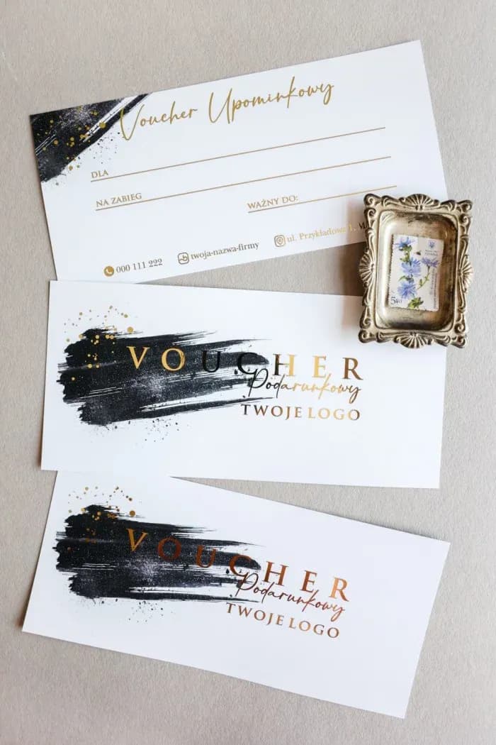 Eleganter goldveredelter Gutschein in Schwarz, luxuriöser Geschenkgutschein für SPA & Beauty | Modell VC2