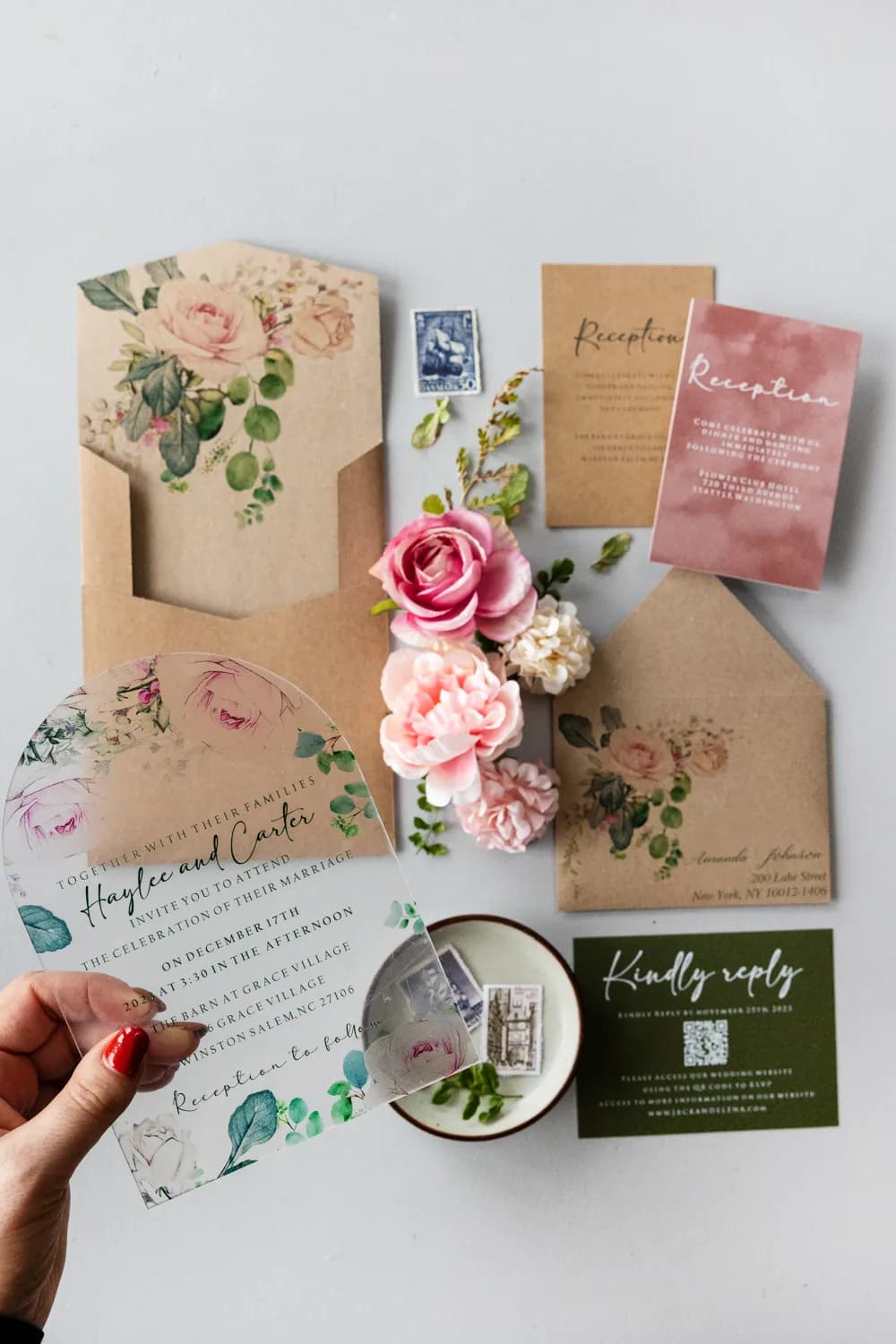 Hochzeitseinladungen Pastellrosen PR4 – Plexiglas-Karte mit Kraft-Etui - 2