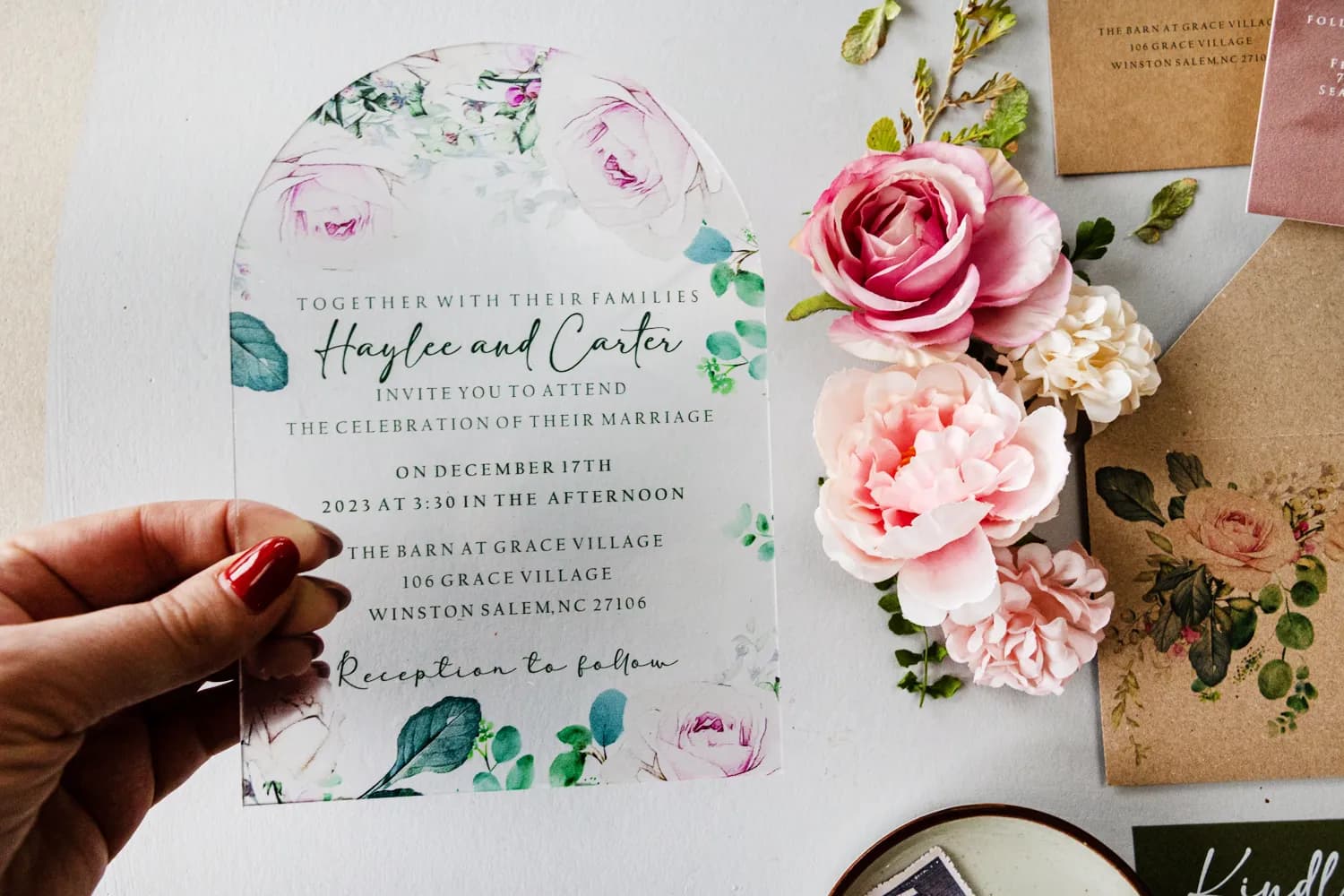 Hochzeitseinladungen Pastellrosen PR4 – Plexiglas-Karte mit Kraft-Etui - 3