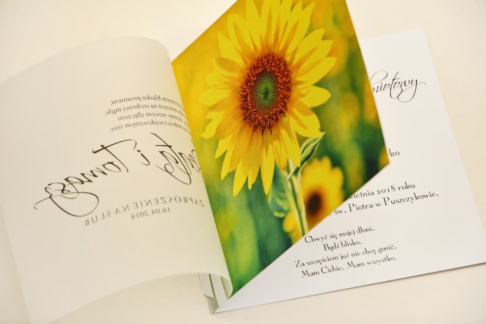 Hochzeitseinladungen mit Transparentpapier und Sonnenblumen im eleganten Rustikal-Stil – Elegant Nr. 8 - 3