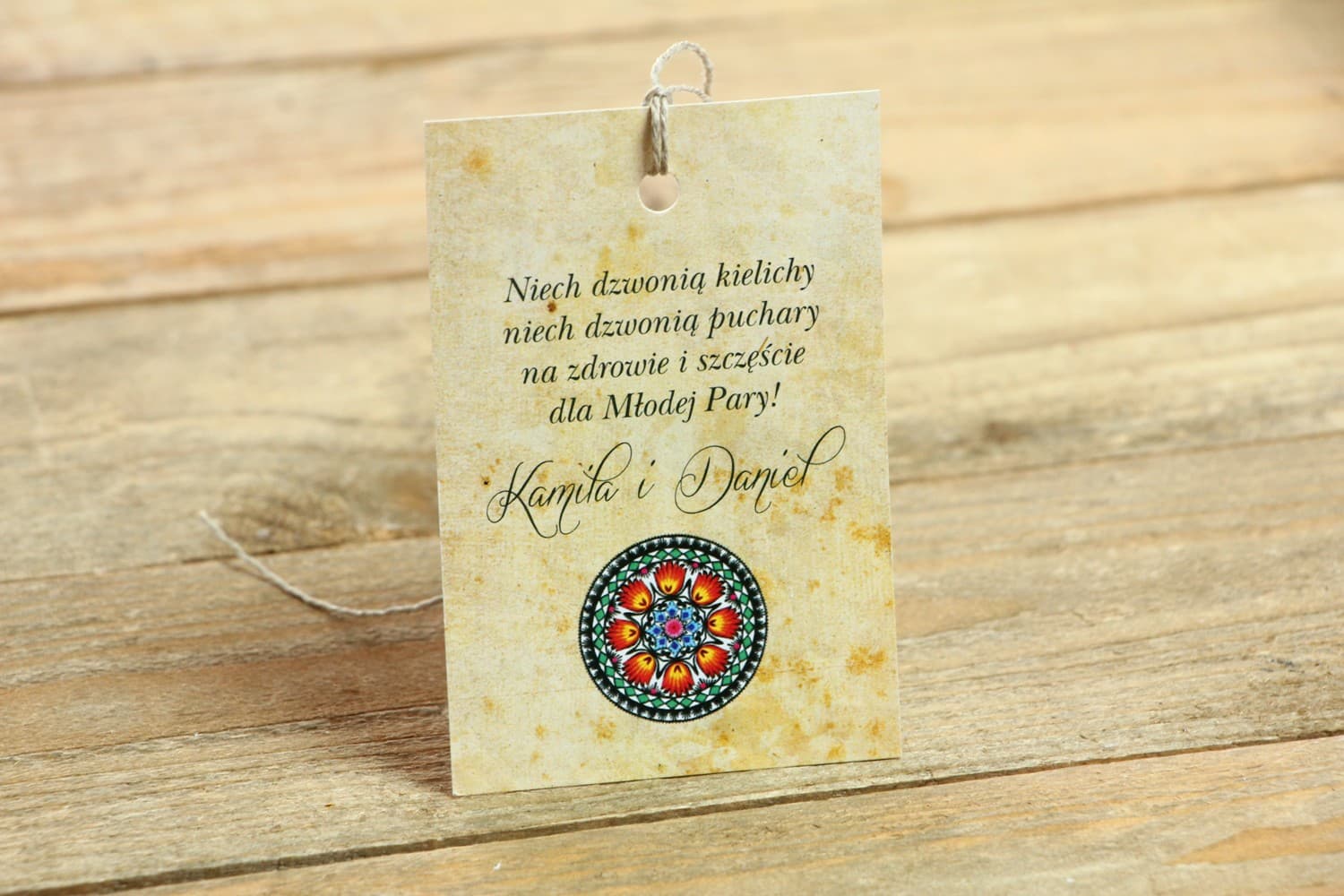 Ludowe Zawieszki na Wódkę Weselną Kolorowe | Etykiety na Alkohol w Stylu Folk | Folk nr 1