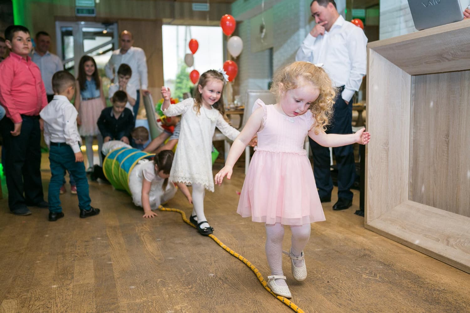 Jakie atrakcje dla dzieci zorganizować na weselu