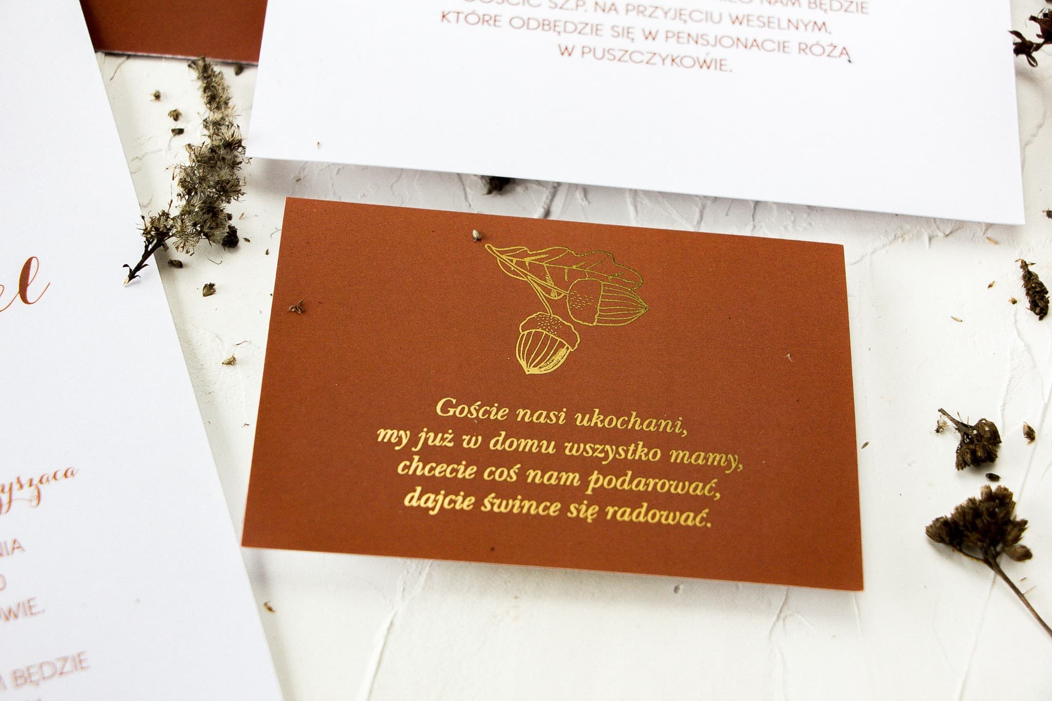 Bigliettini Dorati per Inviti da Matrimonio con Ghiande | Eleganti Inserti per Inviti | Motivo n. 1