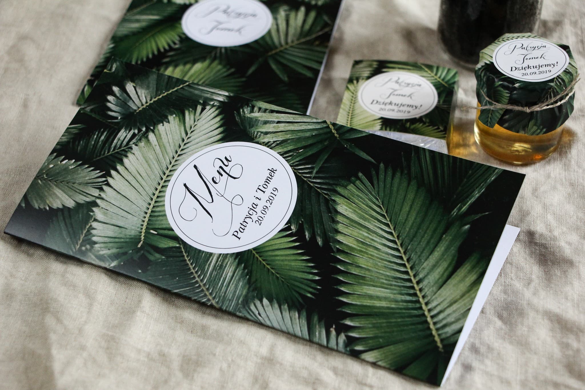 Standing Wedding Menu with Banana Leaves | Elegant Botanical Wedding Table Menu | Botanik No. 2