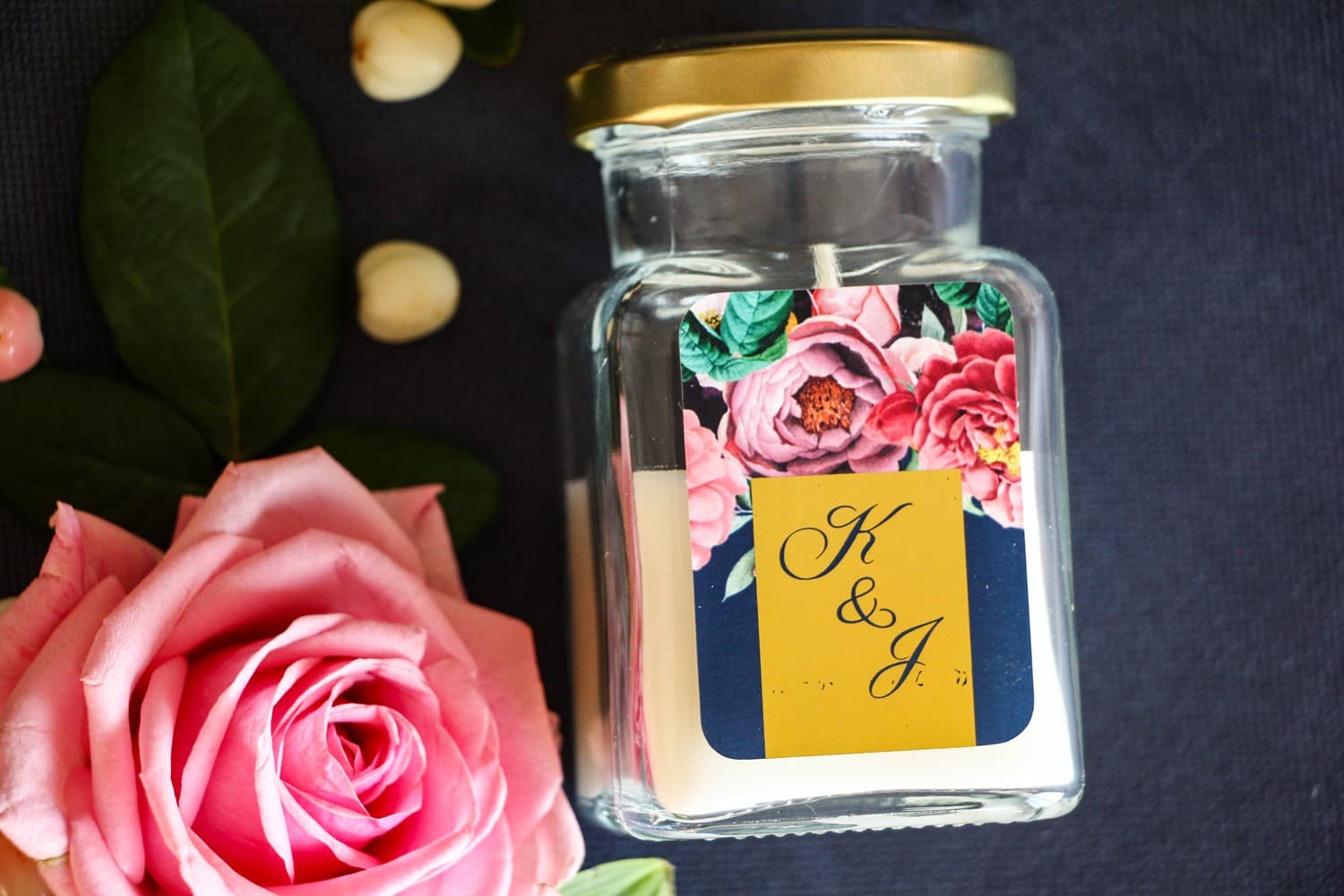 Bougie au Soja Laura n° 3 – Cadeau Invités avec Pivoines et Dorure