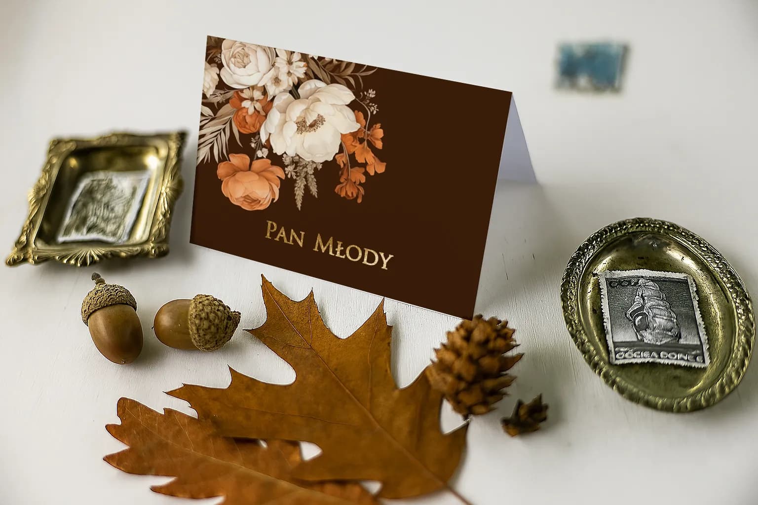 Brown Gold-Foiled Wedding Place Cards with Peonies – Ruskus No. 4