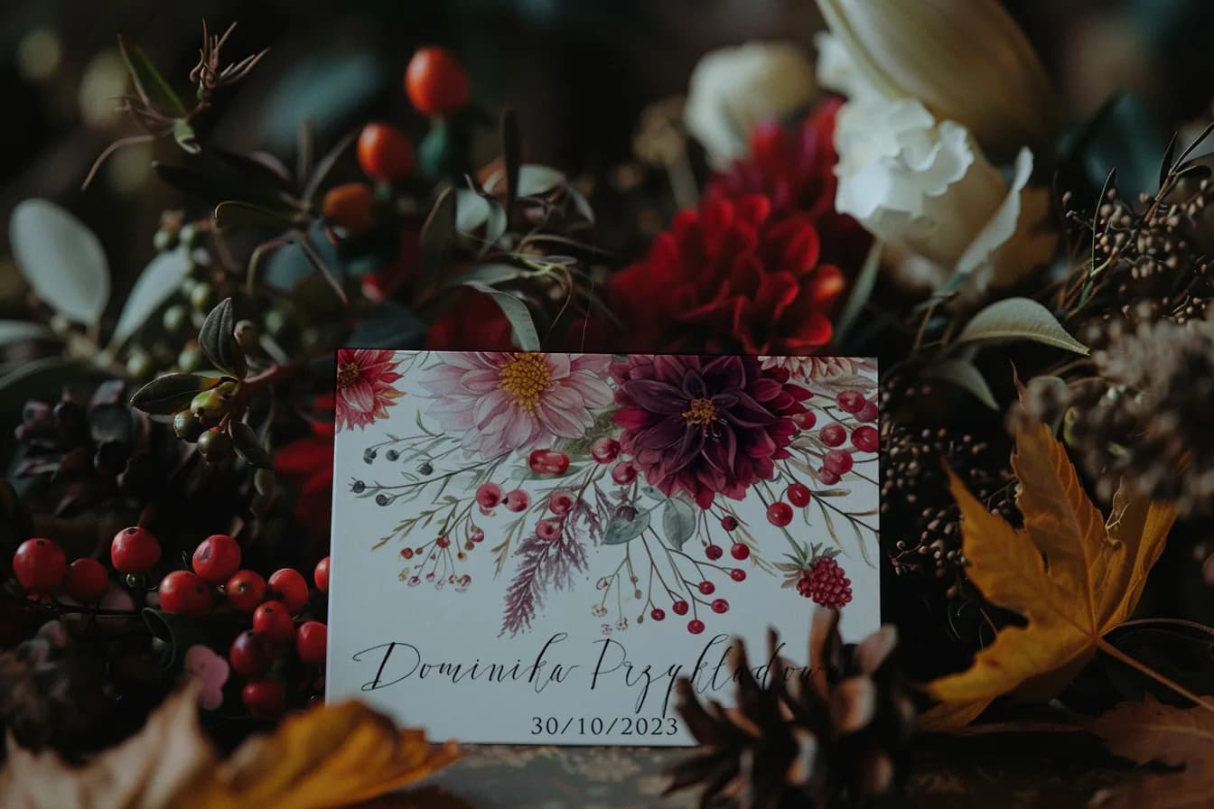 Impresja No. 6 Wedding Place Cards – Burgundy Peony and Berry Table Cards