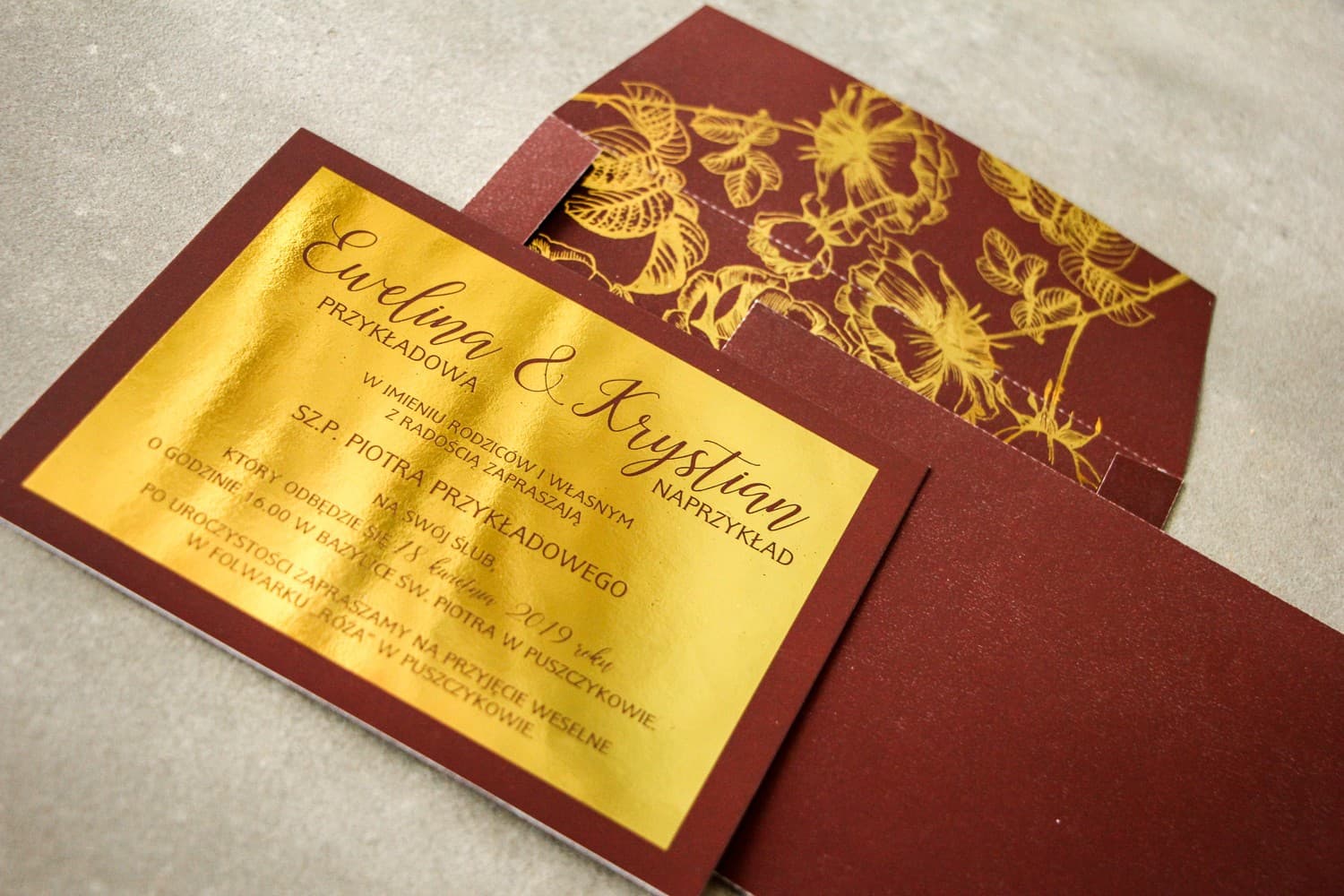 Burgundy Glamour Wedding Invitations with Gold Foiled Roses – Brilant No. 4