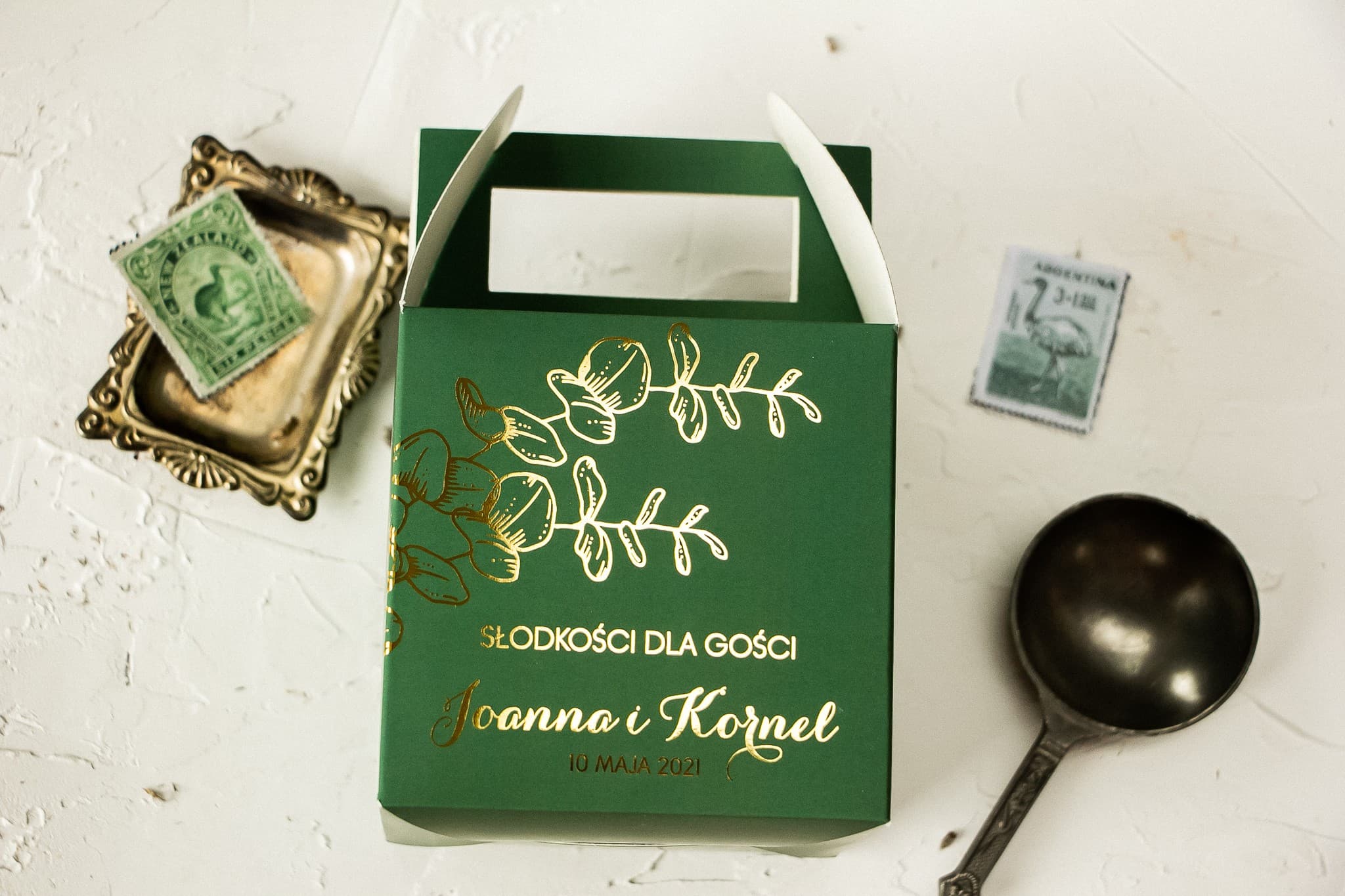 Caja para Pasteles Dorada Verde Botella Eucalipto | Cajas de Boda para Invitados | Pattern n.º 2