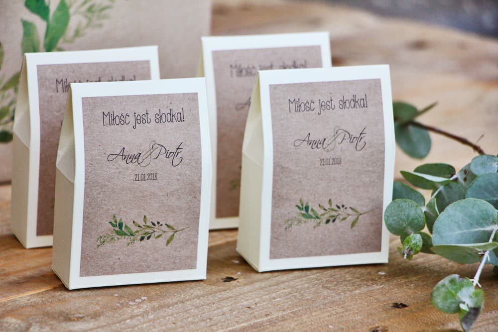 Cajitas con motivo de ramas verdes y dulces | Detalles eco para invitados de boda | Margaret n.º 7