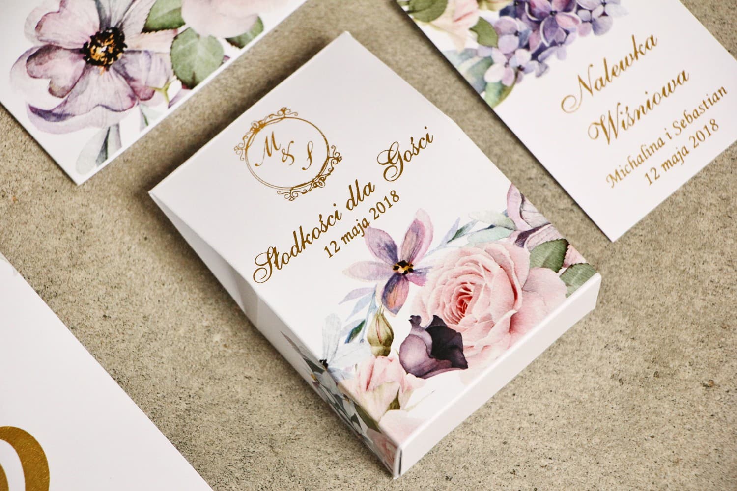 Cajitas con caramelos y dorado | Detalles para invitados de boda | Sorento n.º 2