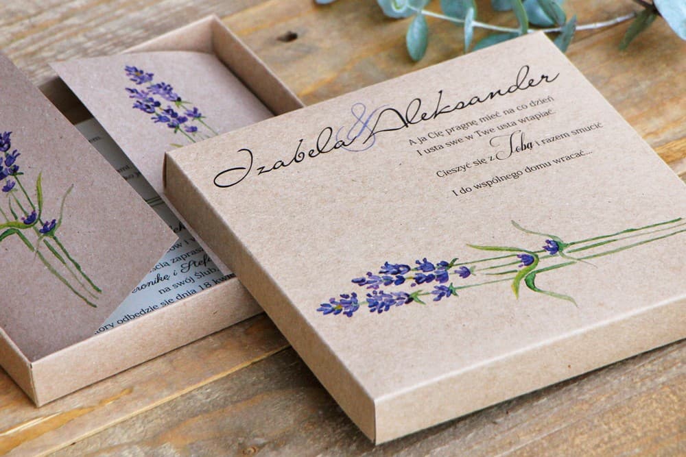 Partecipazione nuziale scenografica in astuccio - Margaret n. 1 Ecologica - Lavanda autunnale Partecipazione nuziale scenografica in astuccio - Margaret n. 1 Ecologica - Lavanda autunnale