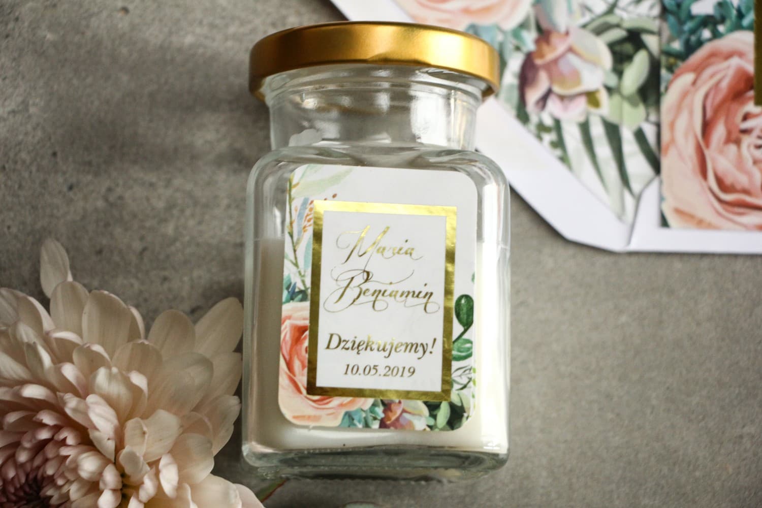 Candela di Soia Flores nr 4 – Ringraziamento per Ospiti con Motivo Peonie