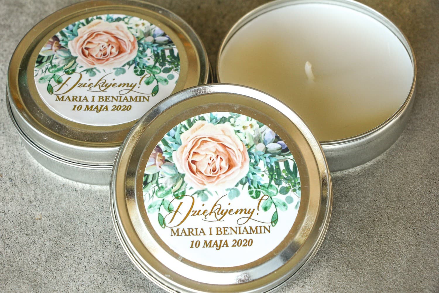 Candela di Soia Flores n. 4 – Ringraziamento in Lattina con Peonia