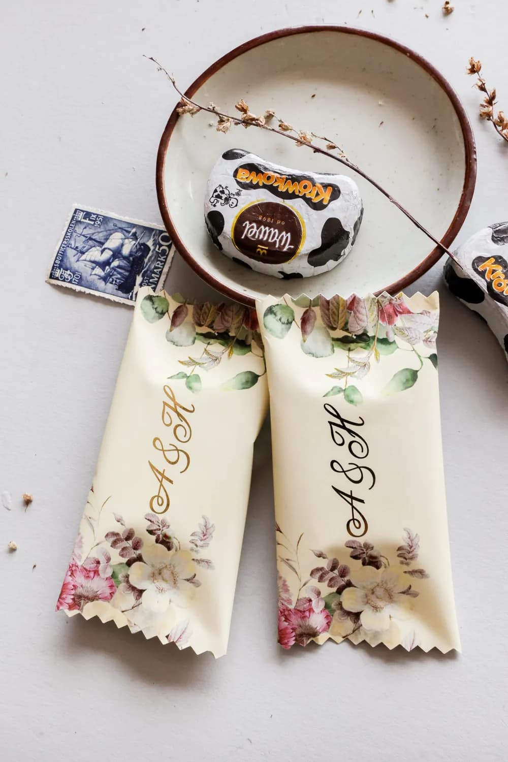 Caramelos masticables personalizados con motivo floral | Dulces agradecimientos para invitados de boda | Szafirowe nº 1