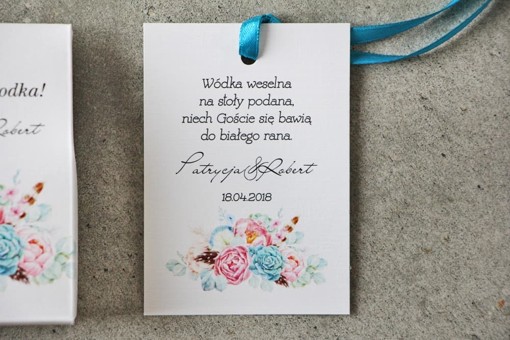 Cartellini per Alcolici Matrimoniali Boho con Peonie e Piume | Etichette Personalizzate per Bottiglie | Pistacchio n. 24