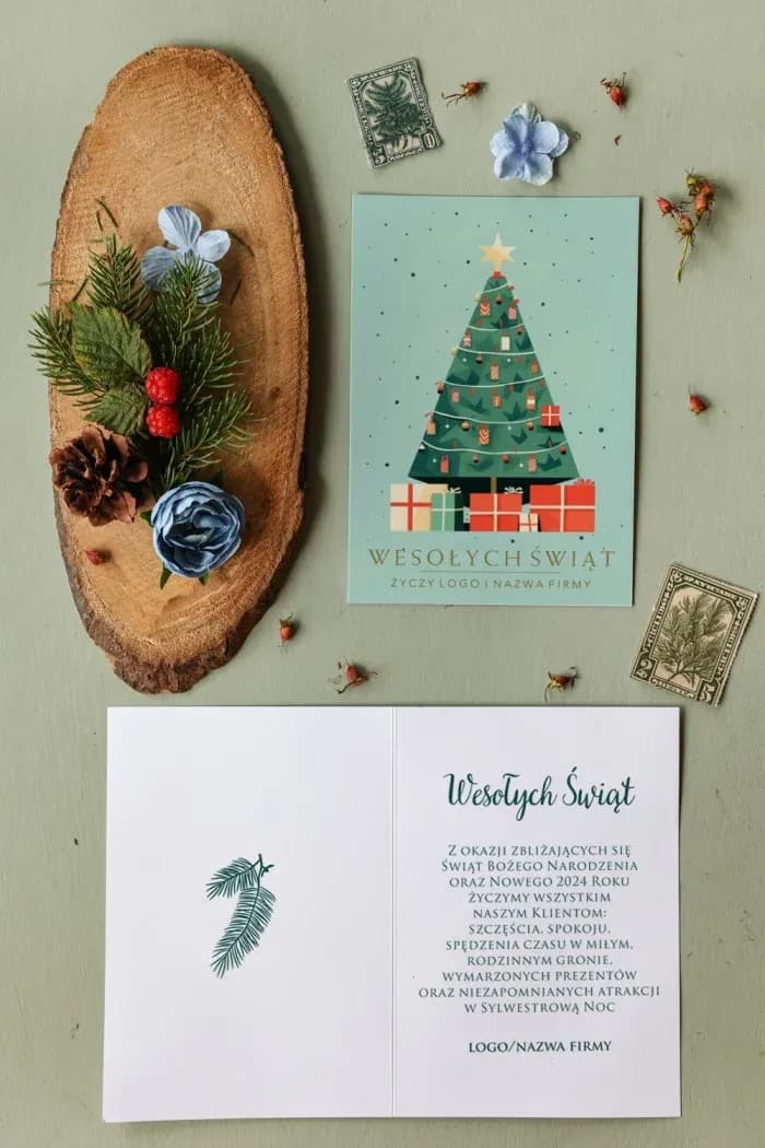 Carte de Noël business avec dorure et logo Cartes de Noël avec motif de cadeaux, ornées de dorure, idéales pour les entreprises