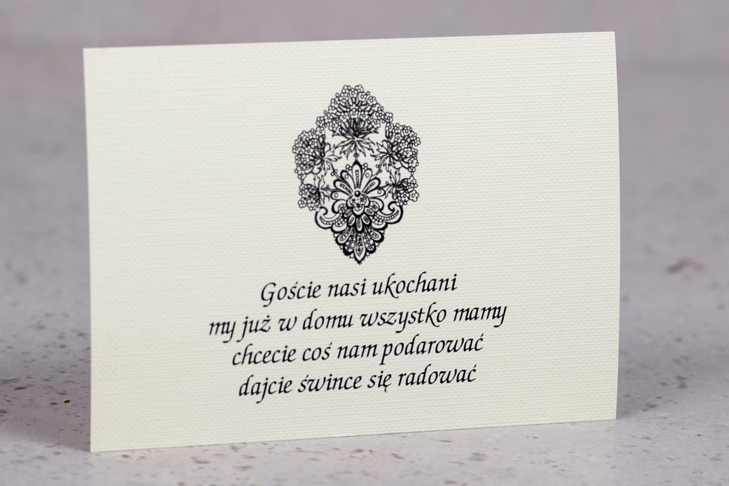 Carton RSVP Moreno n° 4 Carton pour invitations de mariage de la collection Moreno n° 4 - motif classique avec ornement