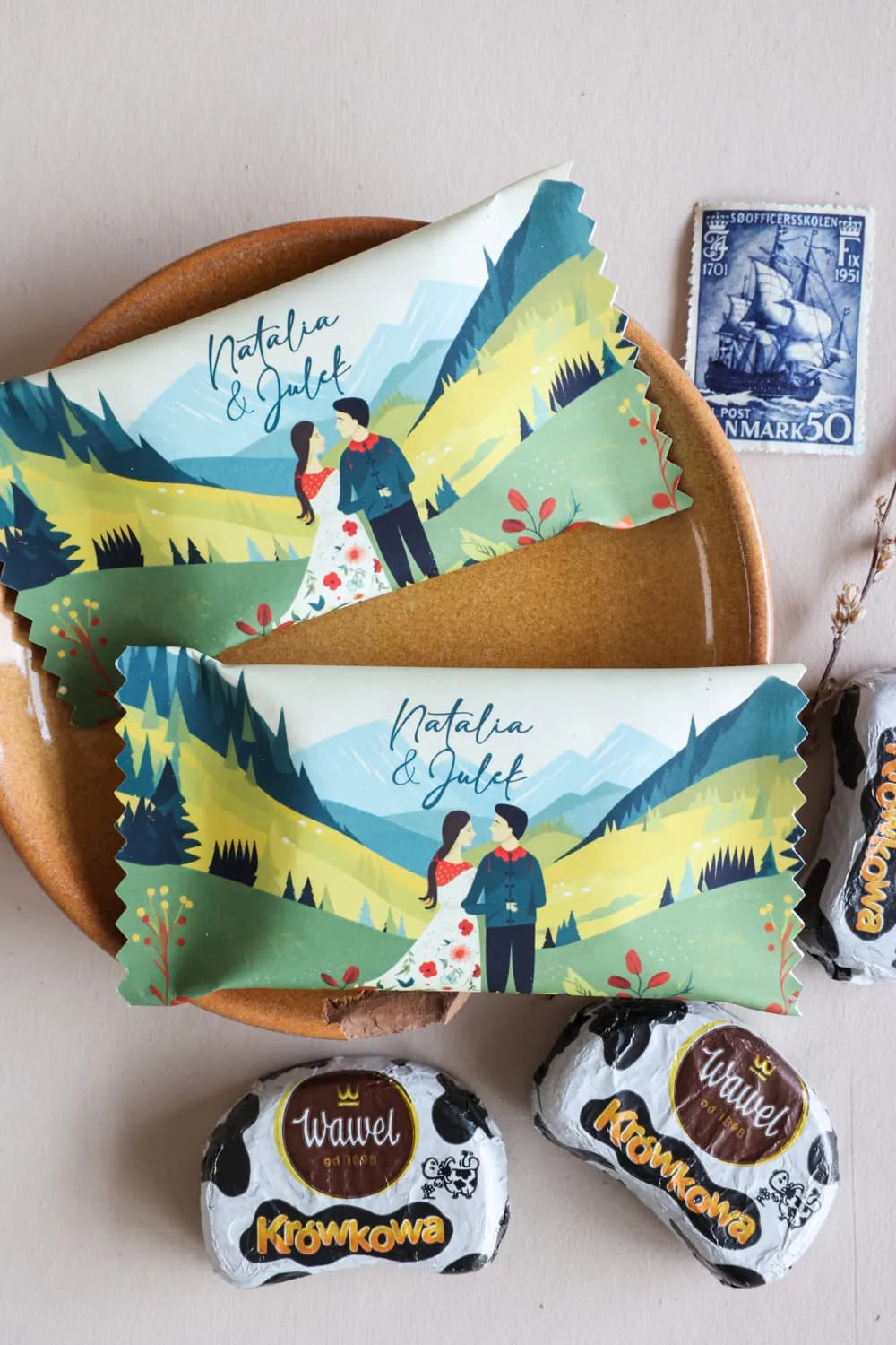 Detalles para invitados: chocolates con motivo de montaña, bosque y pareja Korani n.º 14