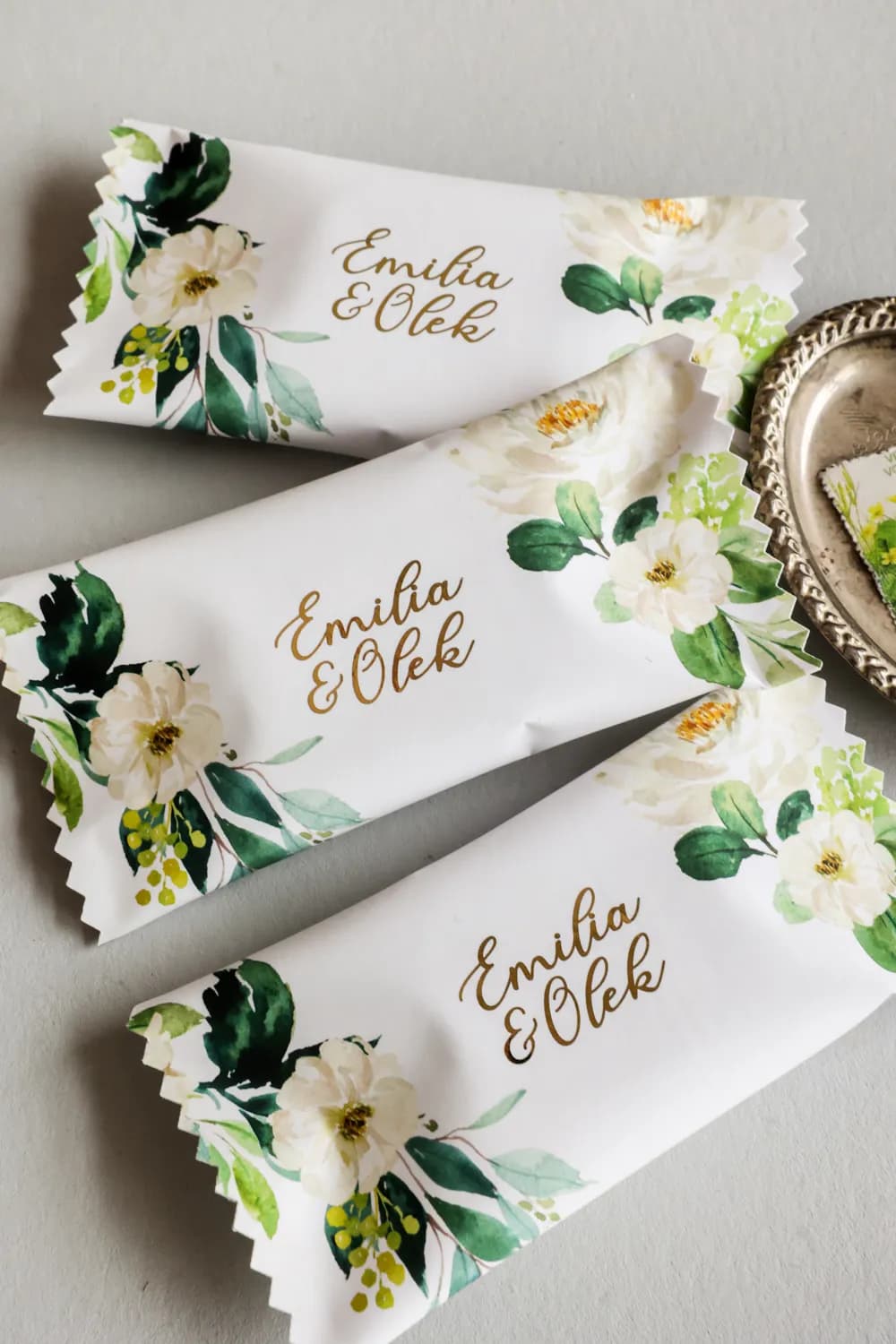 Detalles para invitados – chocolates dorados con motivo de hojas verdes Rubin n.º 1