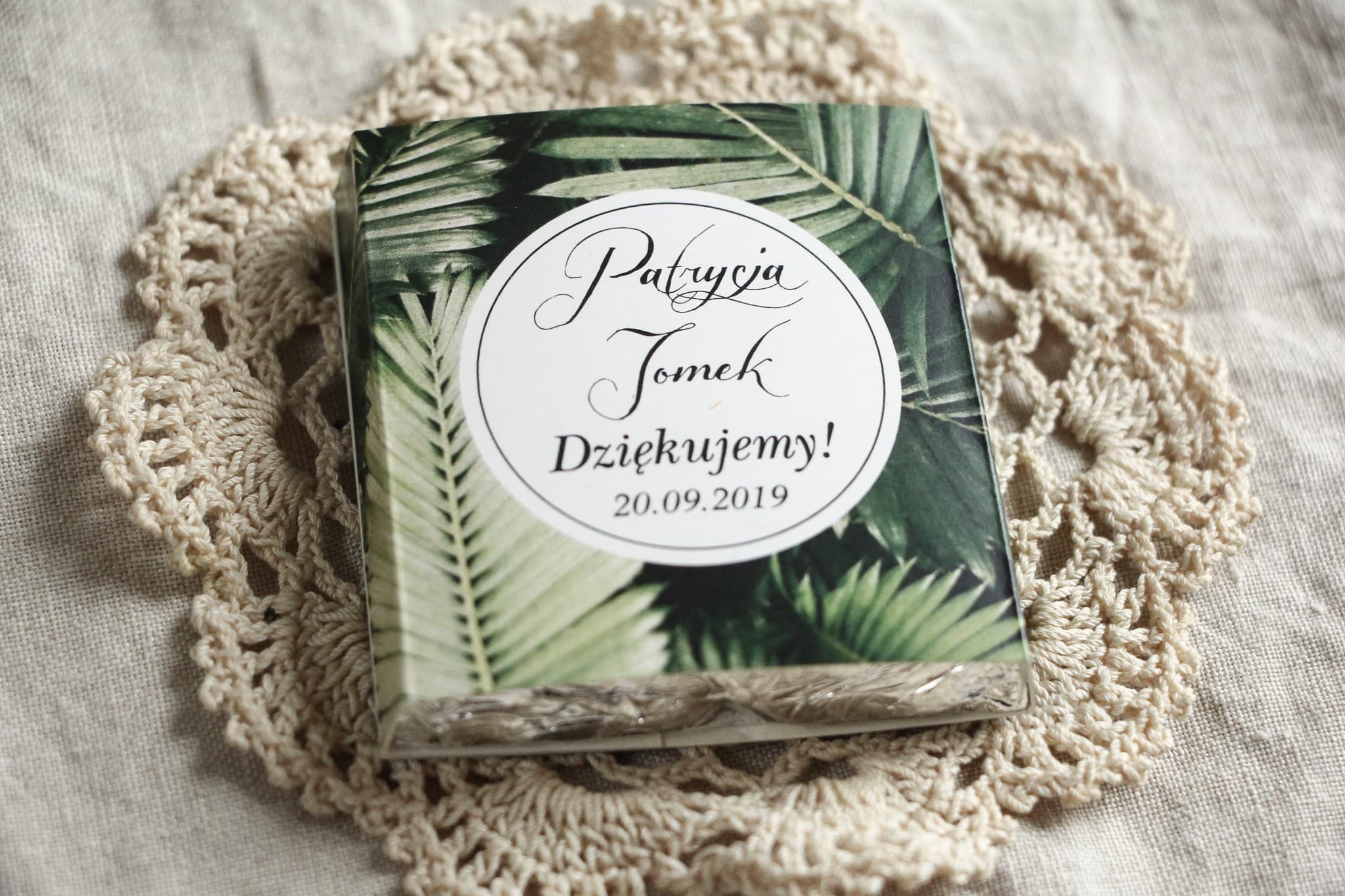 Chocolatinas de Boda con Hojas de Bananero | Detalles Personalizados Botánicos | Botanik nº 2