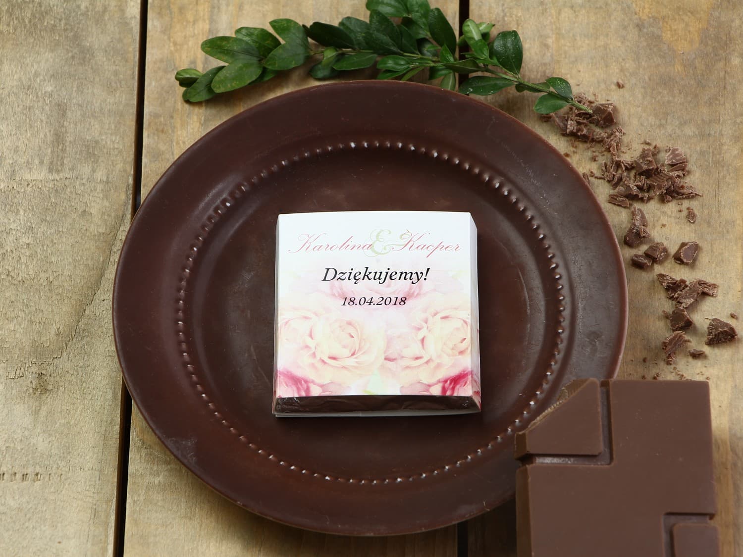 Cioccolatino peonie rosa acquerello per bomboniere nozze Ringraziamento per gli ospiti nuziali in forma di cioccolatino al latte, involucro con grafica peonie rosa