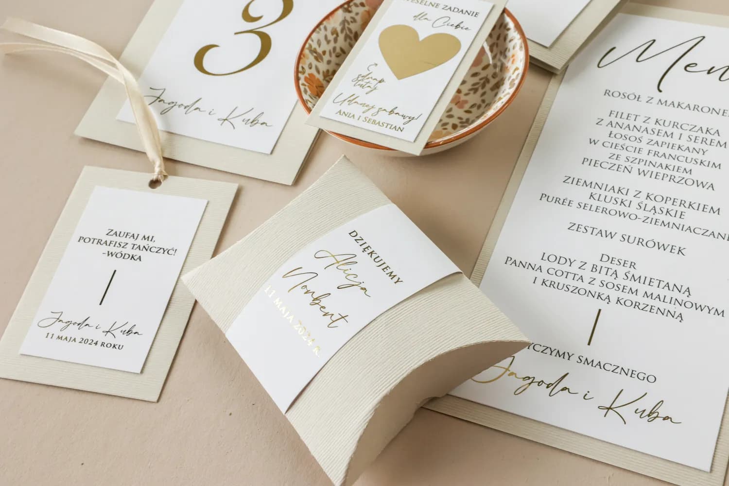 Elegant Cream Pillow Favour Boxes with Gold Foiling | Avril No. 10