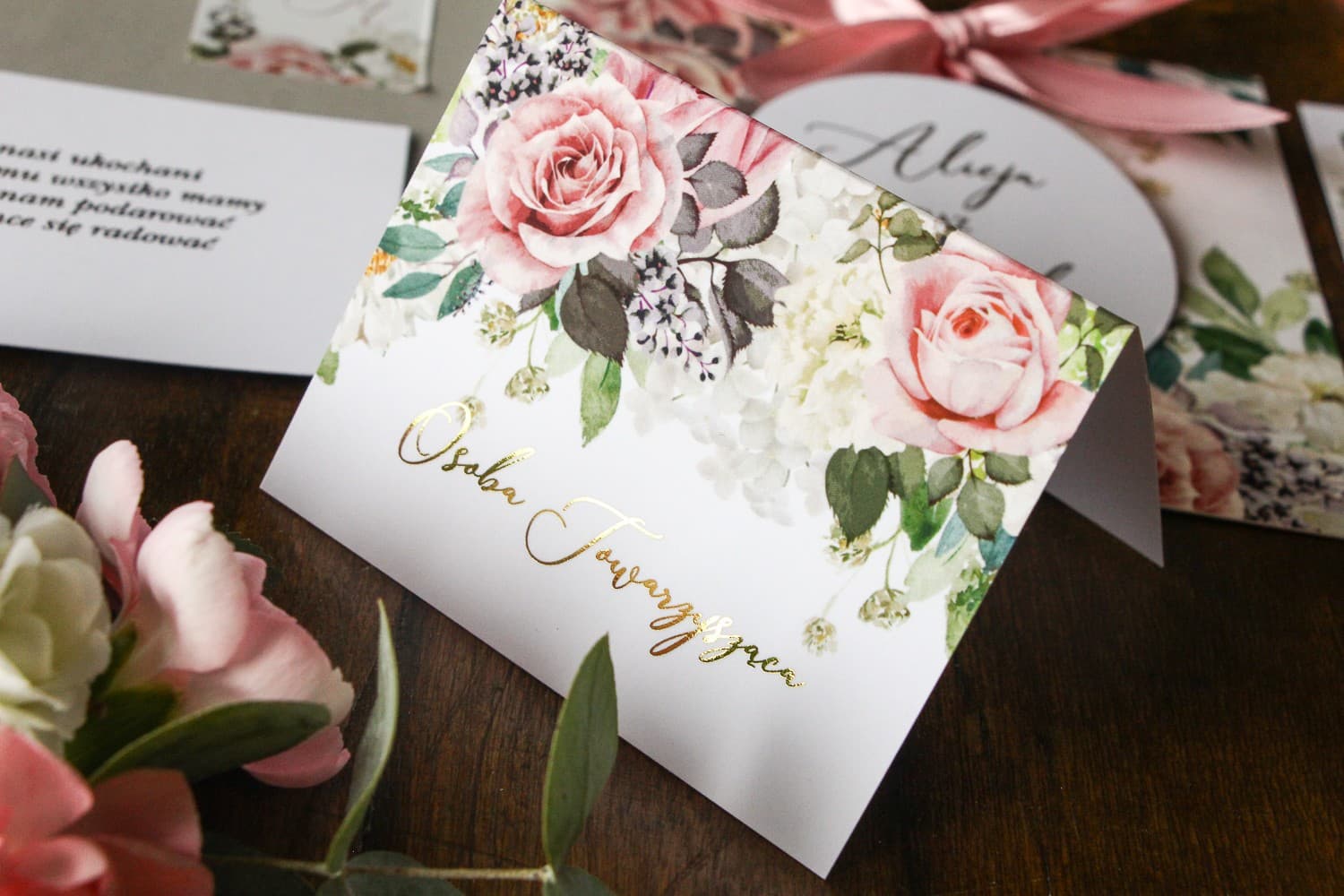 Soreli No. 3 Wedding Place Cards – Gold Foiled Hydrangea Table Cards