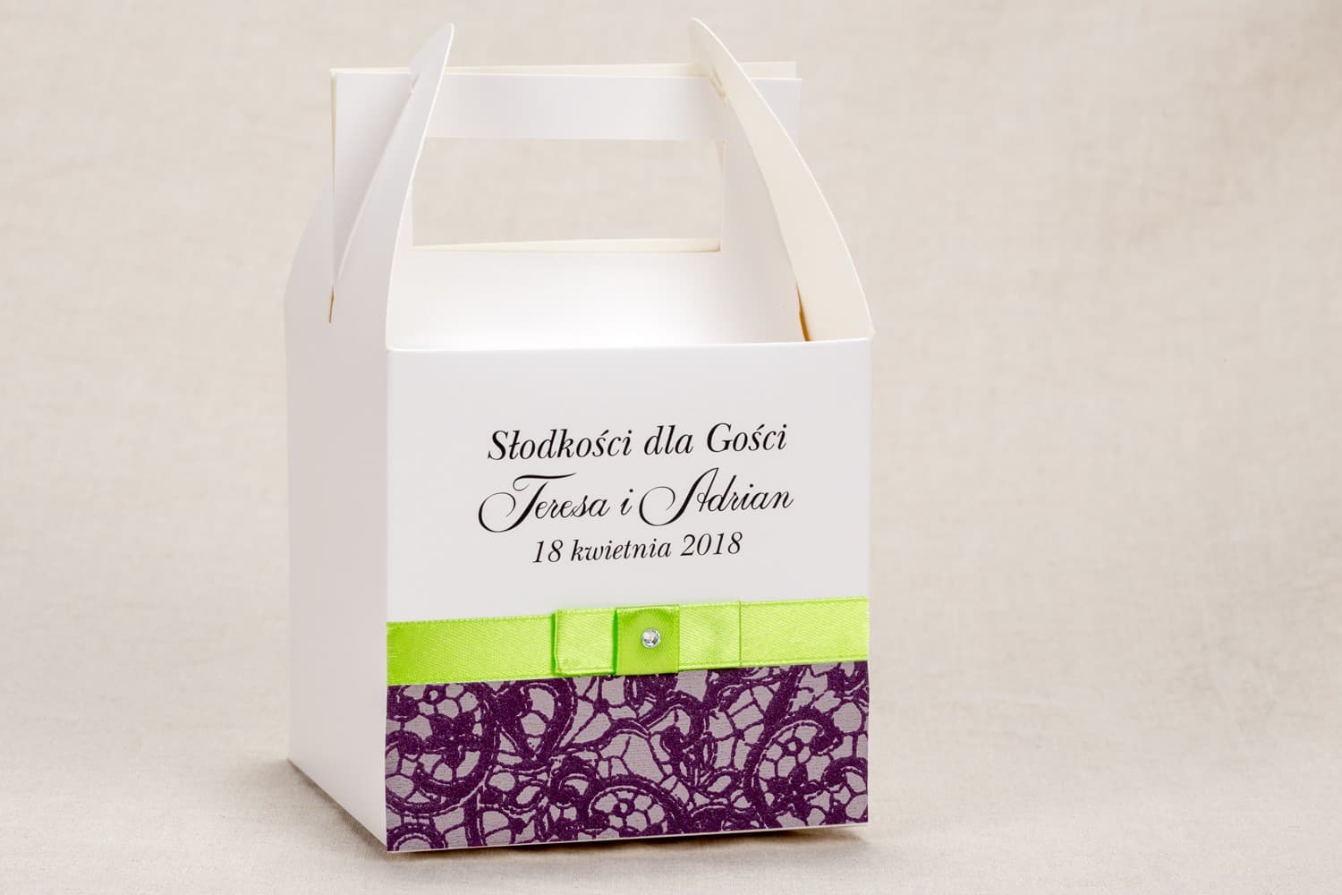 Elegant Wedding Cake Box with Purple Lace | Wedding Favour Packaging | Klaris No. 1