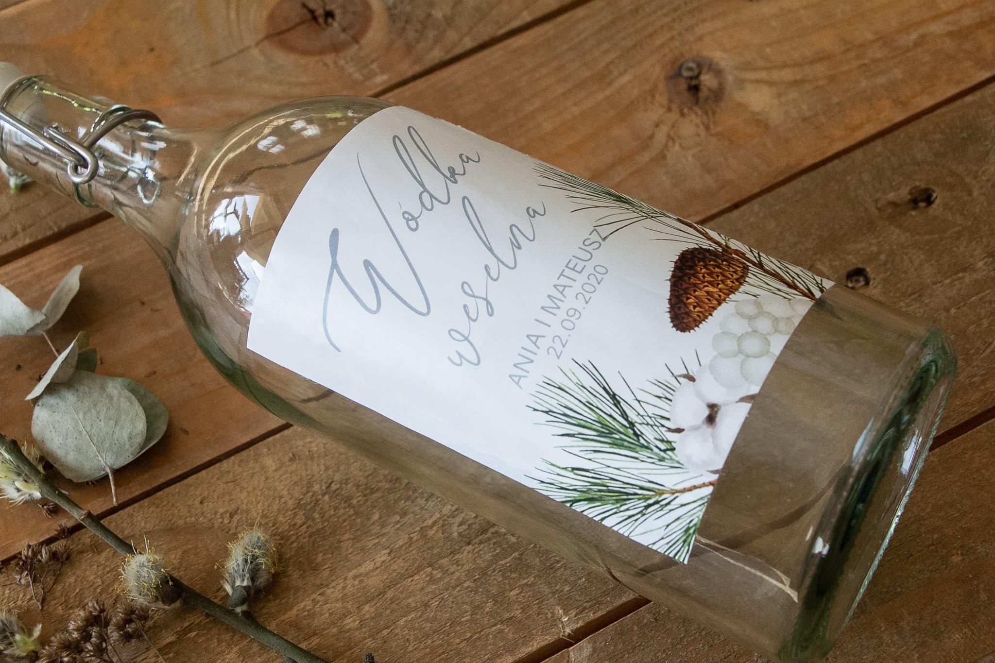 Etichette invernali per bottiglie con rametti | Adesivi personalizzati per vodka nuziale | Korani n. 8